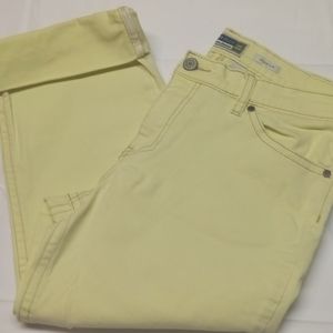 Old navy stretch low waisted capri jeans